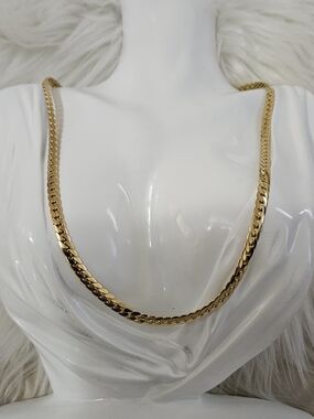 Gold Curb Chain Necklace - Unbranded